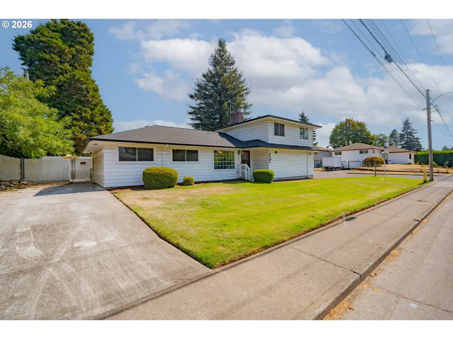 8605 NW 9th Ave, Vancouver, WA 98665 - #3