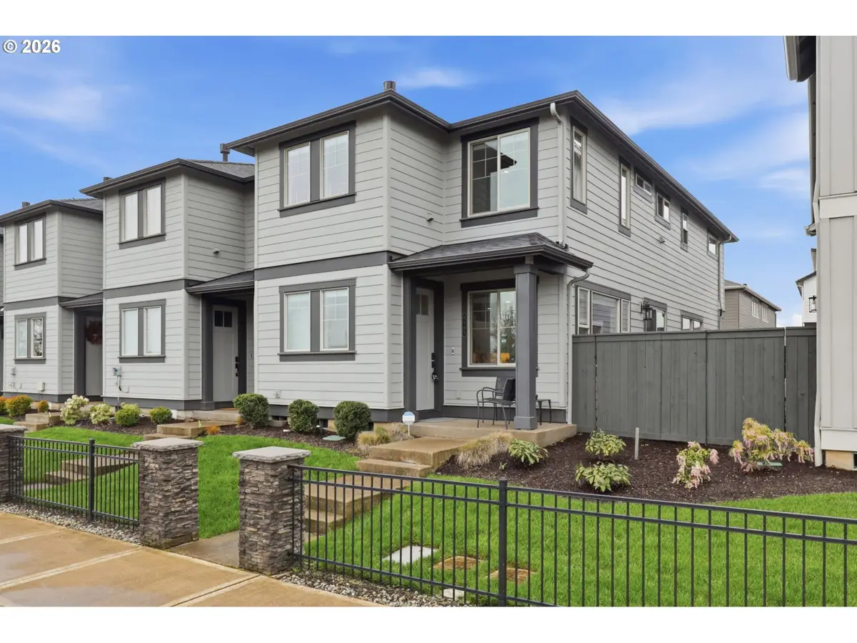 8165 SE Vermont St, Hillsboro, OR 97123 - #1