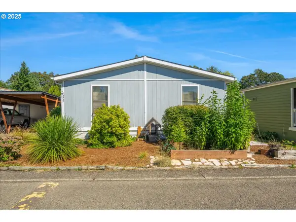 300 SW 7th Ave #302, BattleGround, WA 98604