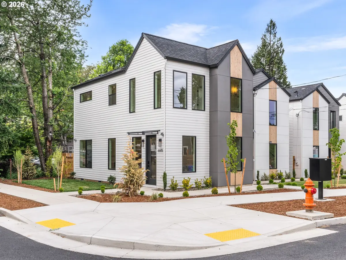 6605 N Seneca St, Portland, OR 97203 - #1