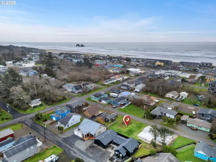 172 S Dolphin St, Rockaway Beach, OR 97136 - Image #3