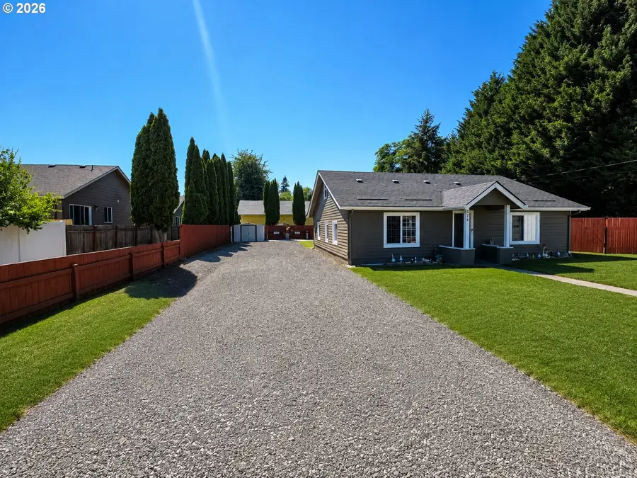 216 NE Clark Ave, Battle Ground, WA 98604 - #3