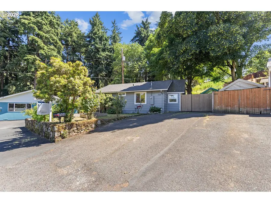 1508 E 16th Pl, Vancouver, WA 98661 - #2