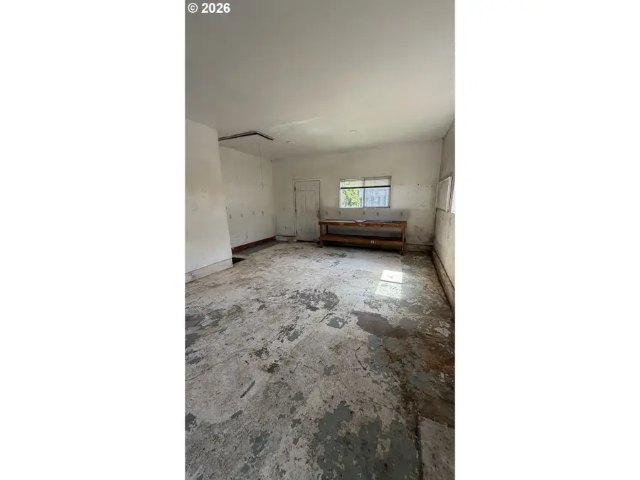 1106 S River St, Newberg, OR 97132 - #3