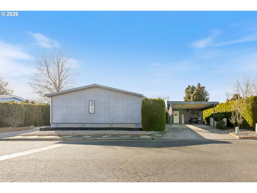 1377 SW Louise Dr, McMinnville, OR 97128 - #2