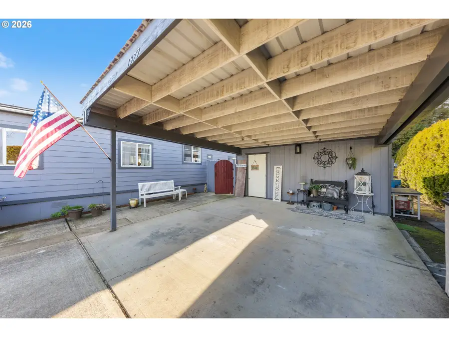 1377 SW Louise Dr, McMinnville, OR 97128 - #3