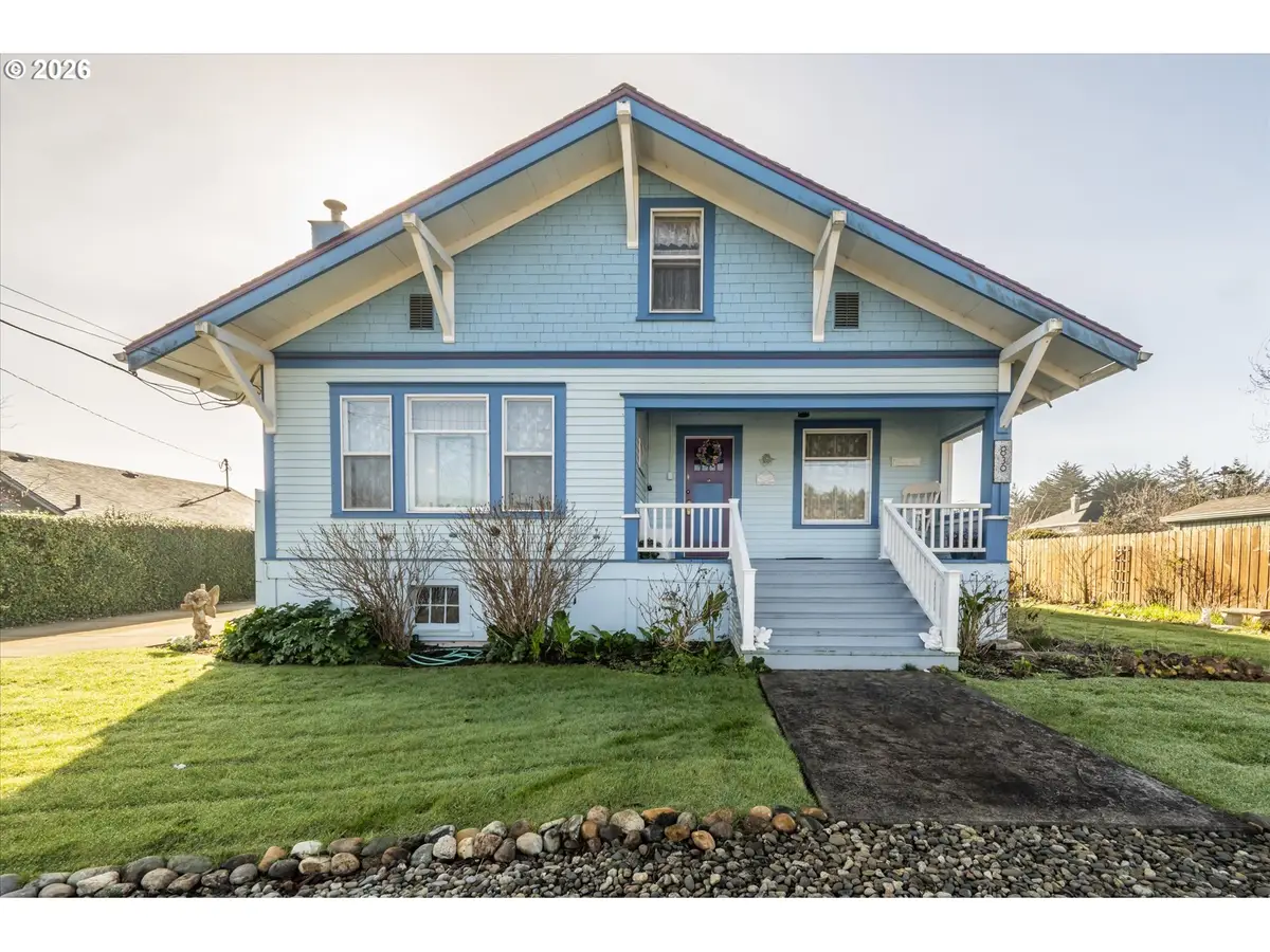 830 Division St Se, Bandon, OR 97411 - #1