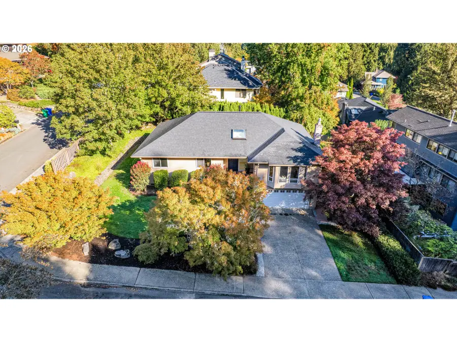 10051 SW Balmer Cir, Portland, OR 97219 - #2
