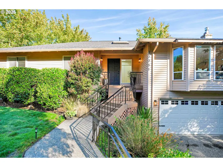 10051 SW Balmer Cir, Portland, OR 97219 - #3