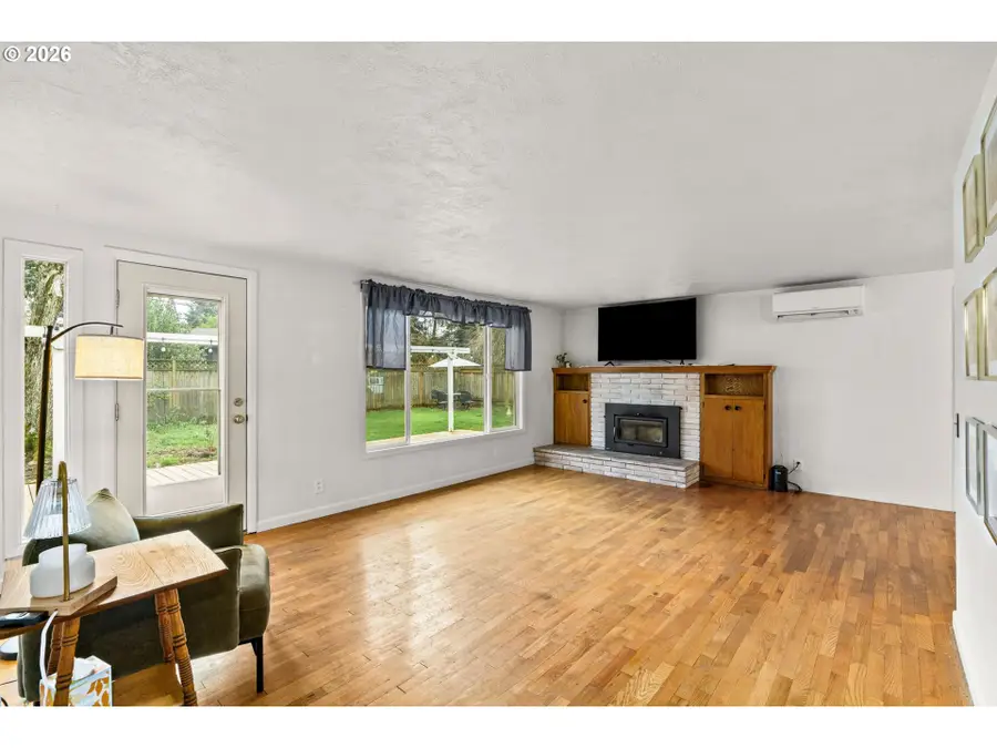 1654 Brewer Ave, Eugene, OR 97401 - Image #2