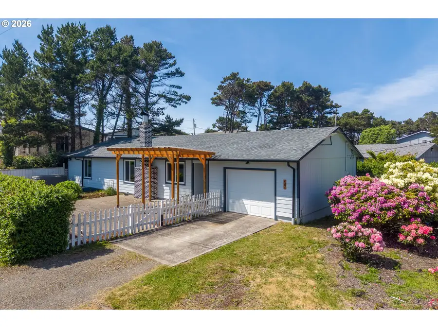 315 El Pino Ave, Lincoln Beach, OR 97367 - #2