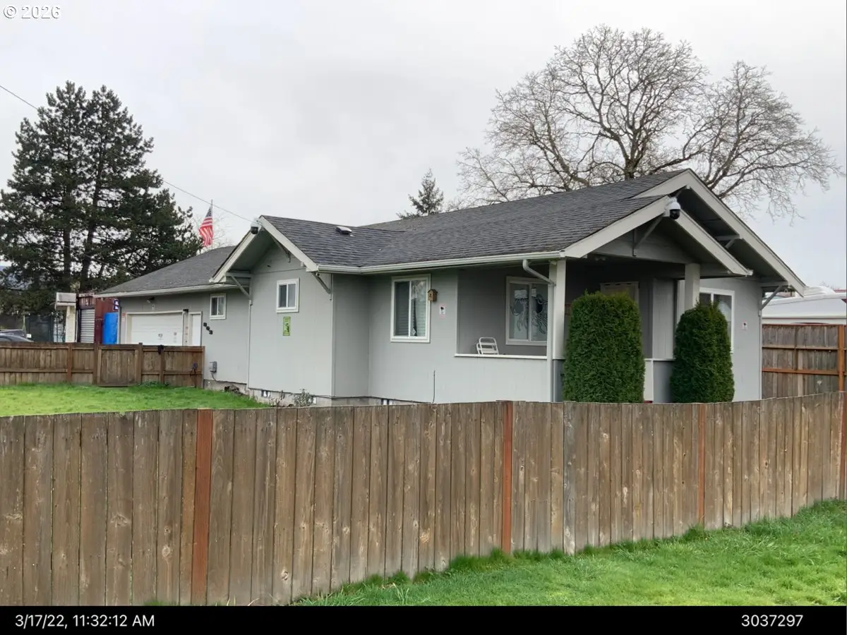 302 Yew St, Kelso, WA 98626 - #1