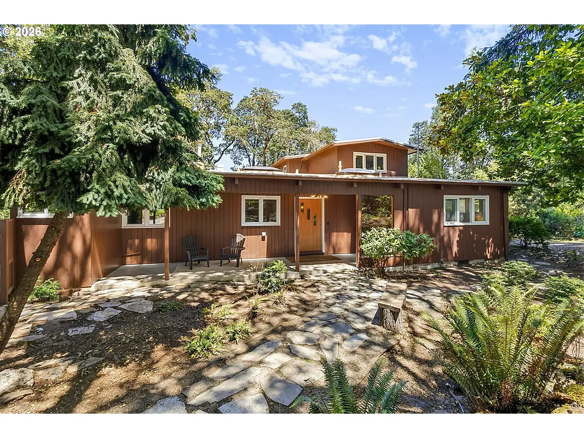 65 W 35th Pl, Eugene, OR 97405 - #1