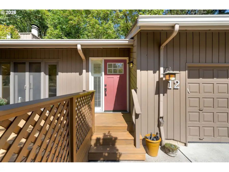 12 Mountain Cir, Lake Oswego, OR 97035 - #3
