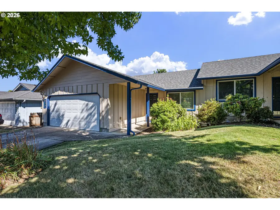 850 E Benjamin Ave, Cottage Grove, OR 97424 - #2