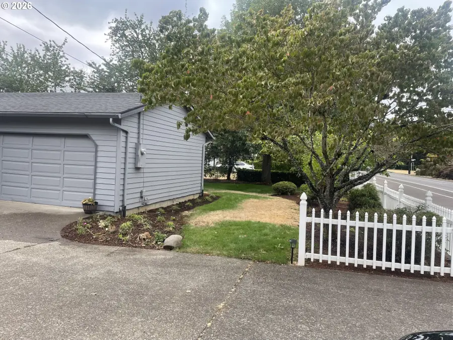 374 Warner Parrott Rd, Oregon City, OR 97045 - #2