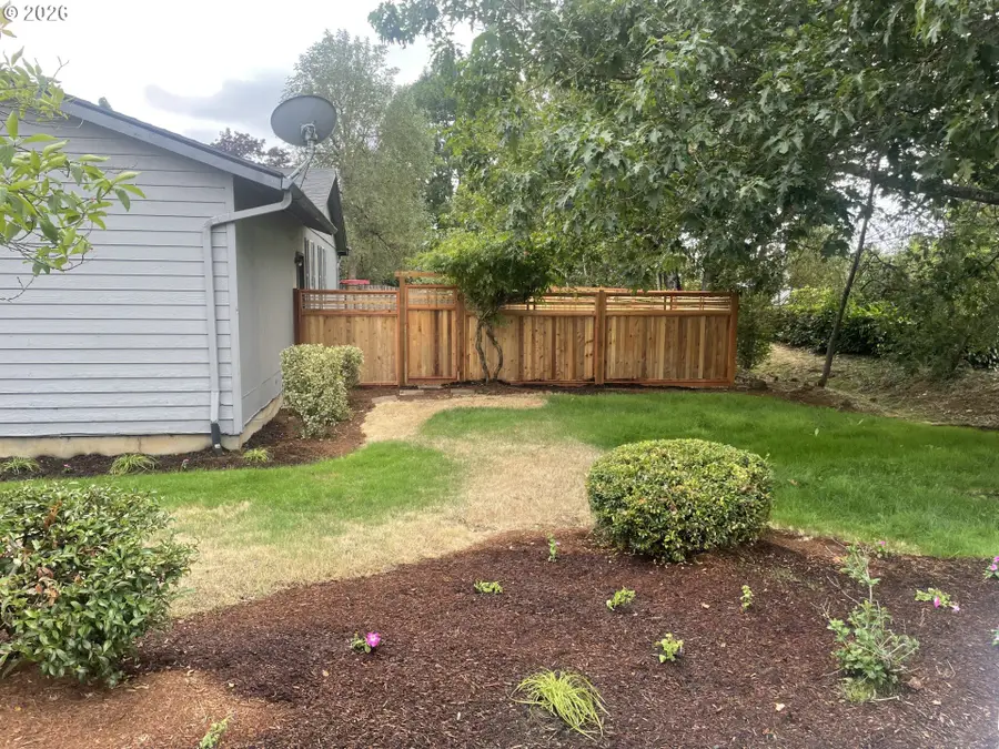 374 Warner Parrott Rd, Oregon City, OR 97045 - #3