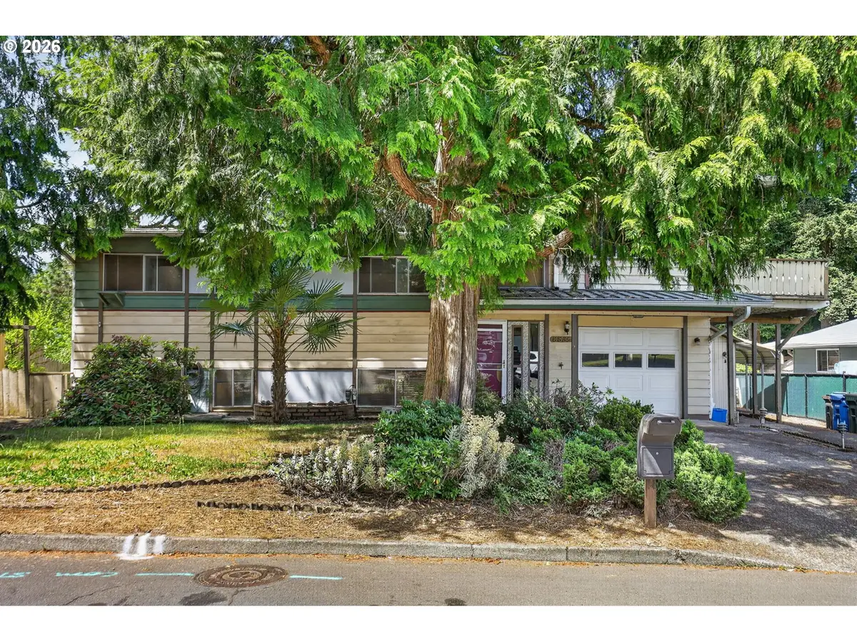 8835 SE Regents Dr, Milwaukie, OR 97222 - #1