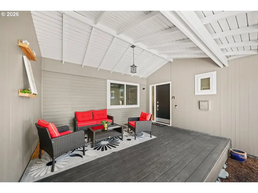 6125 SW Chestnut Ave, Beaverton, OR 97005 - #2