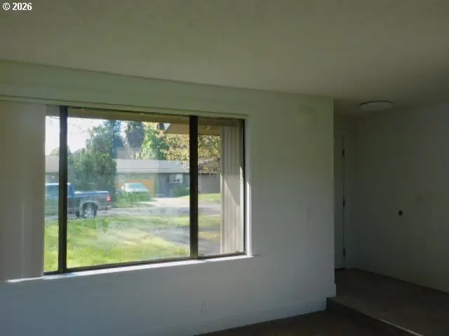 511 Panda Loop, Eugene, OR 97401 - #3
