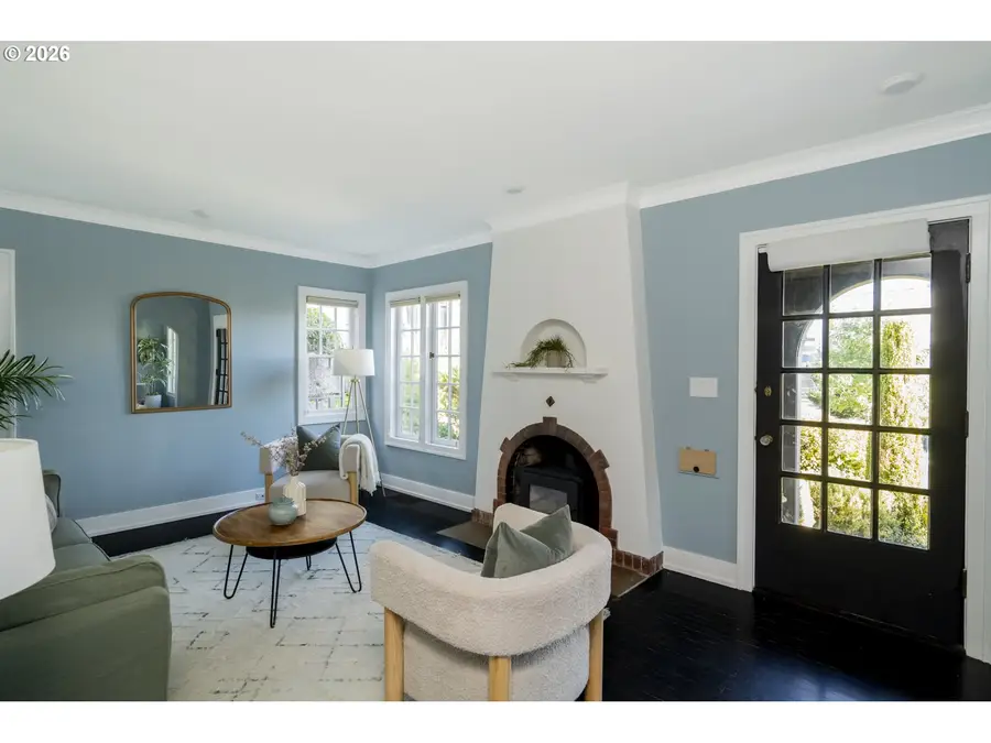 2621 N Sumner St, Portland, OR 97217 - #2