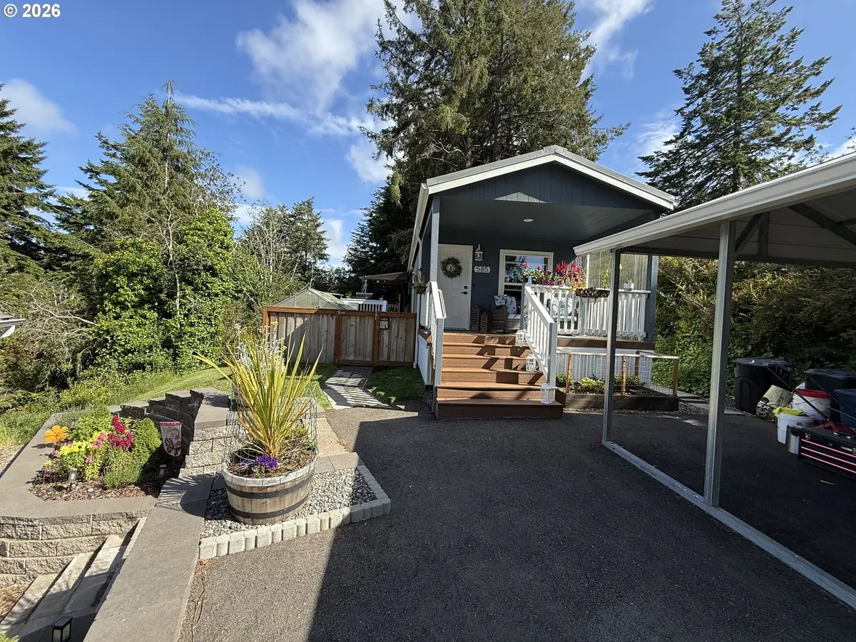 585 Village Pines Ave, Coos Bay, OR 97420 - #1