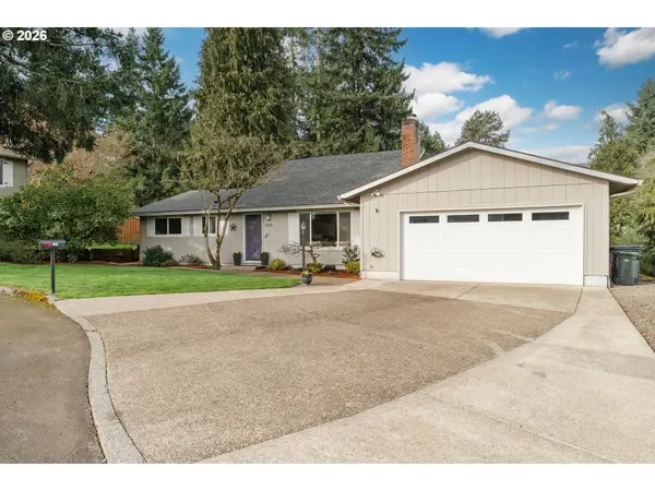 1220 Farrview Ct, WestLinn, OR 97068