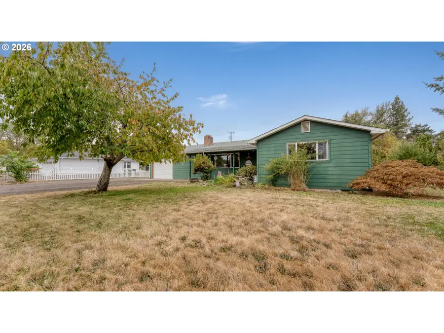 880 Hillview Dr, Lebanon, OR 97355 - #3