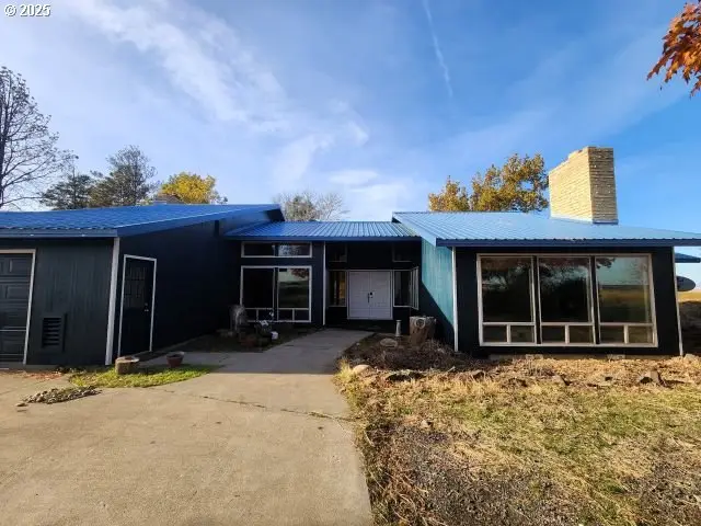 68766 Weatherford Rd, Arlington, OR 97812 - Image #2