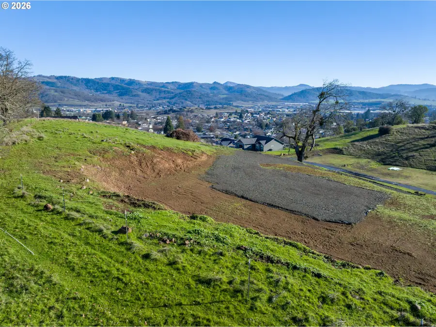 01 Palmdale Ave, Roseburg, OR 97471 - Image #2