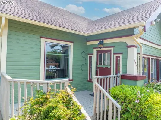 1024 S 5th St, Coos Bay, OR 97420 - #2