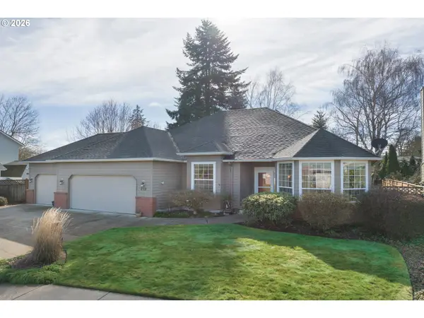 212 Chimney Rock Ln, Eugene, OR 97404