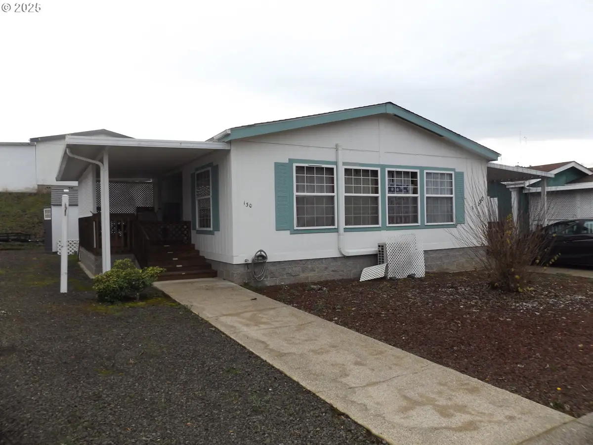 130 River Ridge Ave, Roseburg, OR 97471 - Image #1