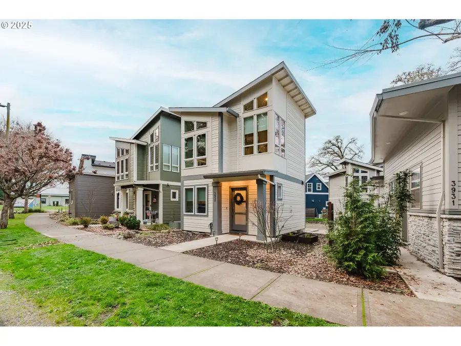 3937 SE Cousteau Dr, Salem, OR 97302 - Image #2