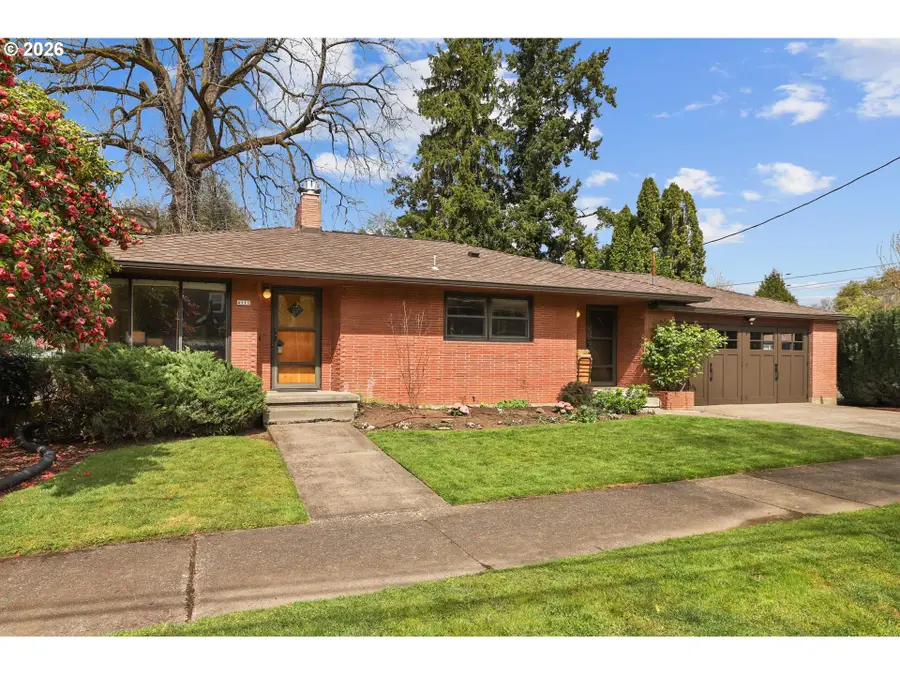 4111 SE Brooklyn St, Portland, OR 97202 - #2