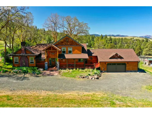 26008 Adam Rd, CanyonCity, OR 97820