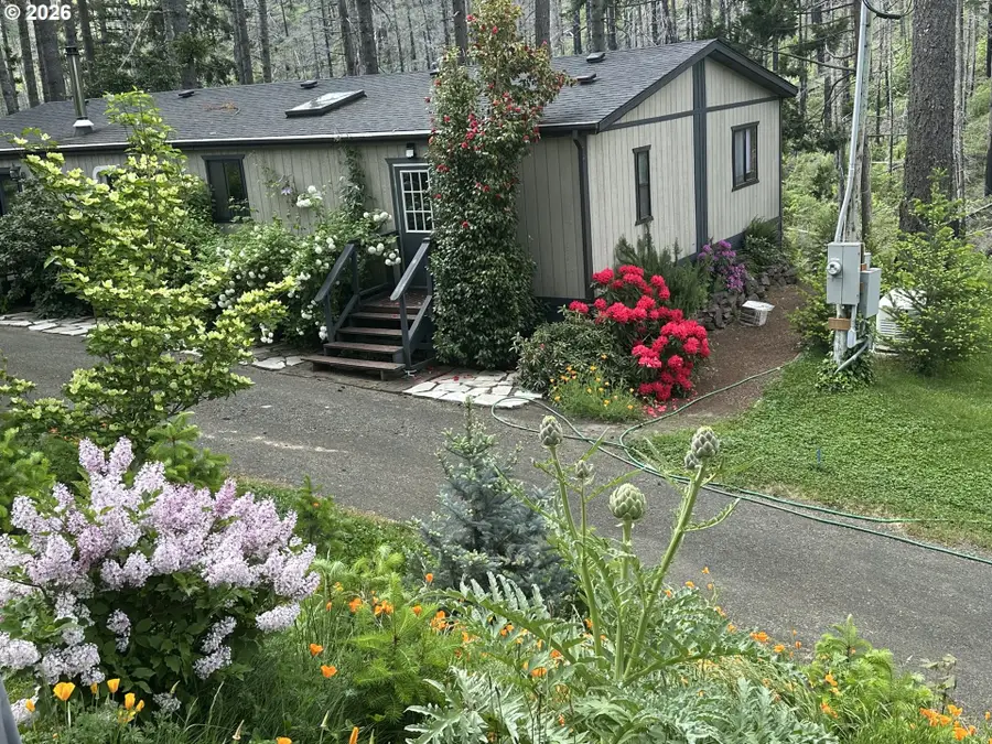 28664 N Umpqua Hwy, North Umpqua, OR 97447 - #3