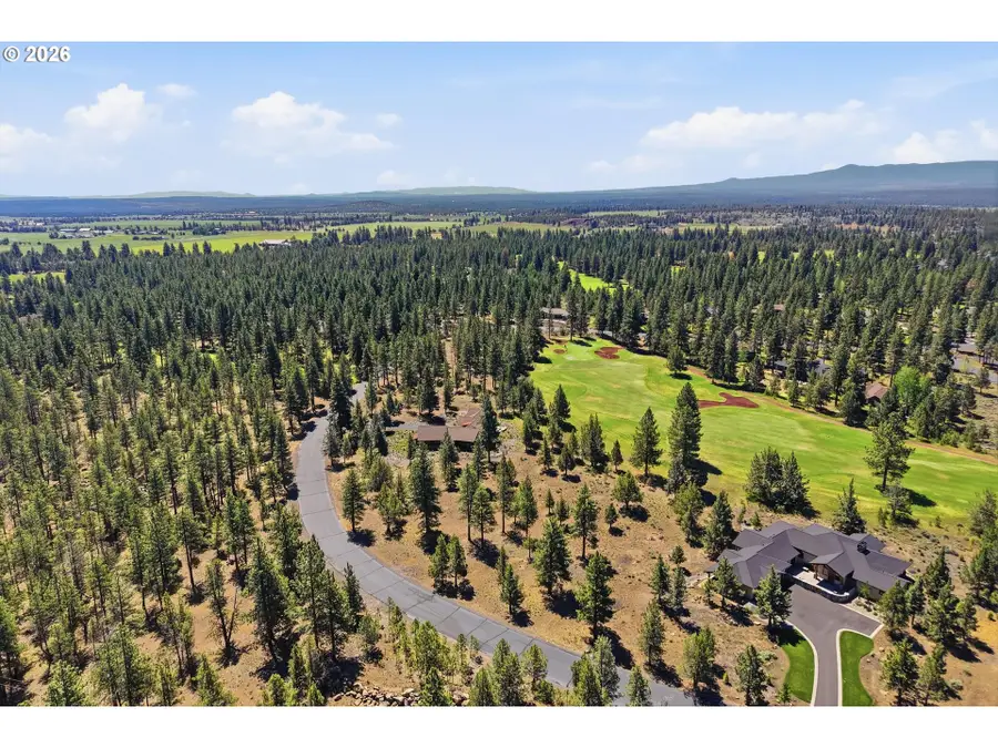 17057 Golden Stone Dr, Sisters, OR 97759 - #2