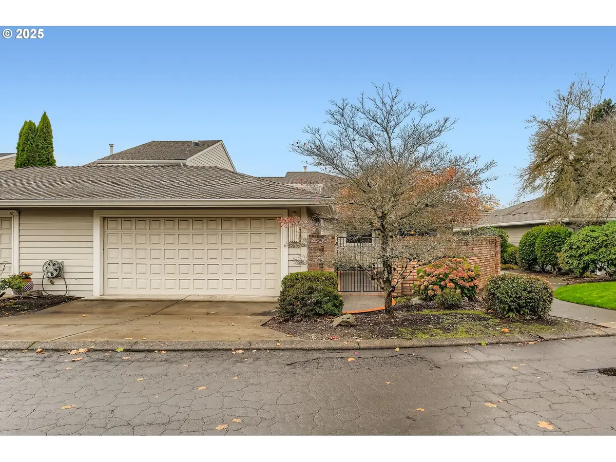 32655 SW Lake Point Ct, Wilsonville, OR 97070 - Image #1