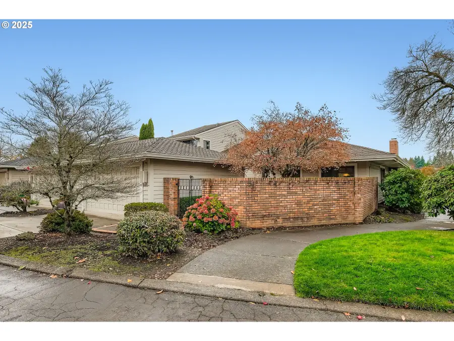 32655 SW Lake Point Ct, Wilsonville, OR 97070 - Image #2