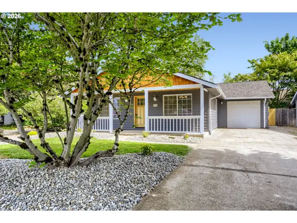 218 SW 11th St, Dundee, OR 97115