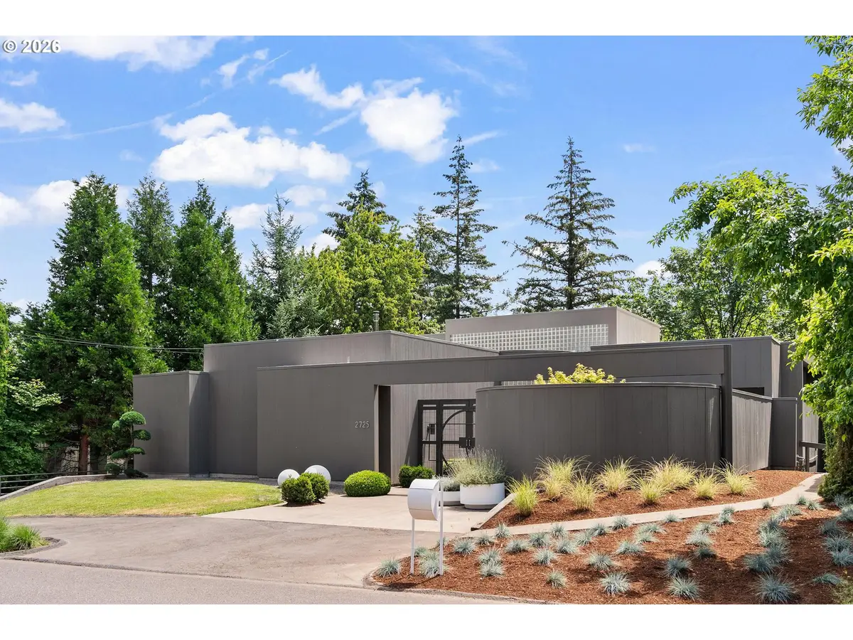 2725 SW Sherwood Dr, Portland, OR 97201 - #1