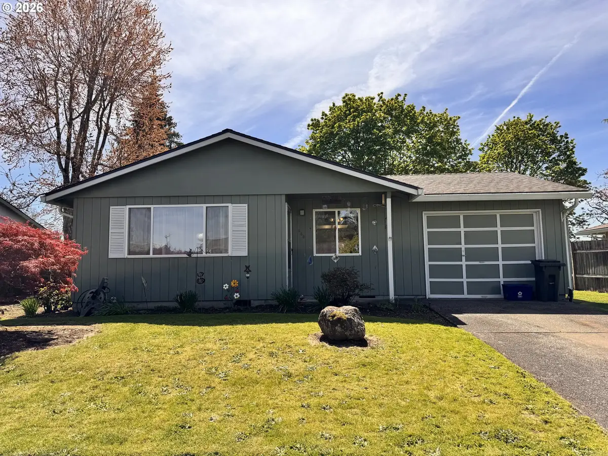 560 Maple St, Aumsville, OR 97325 - #1
