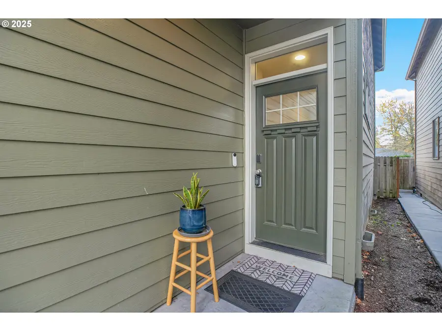 4264 SW Highgate Ter, Beaverton, OR 97078 - Image #2