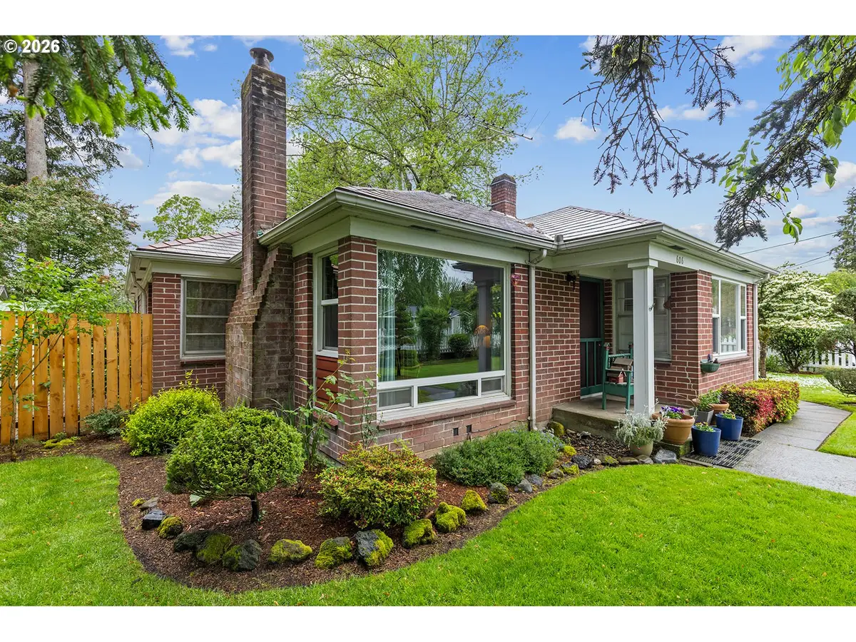606 N Parkway Ave, Battle Ground, WA 98604 - #1