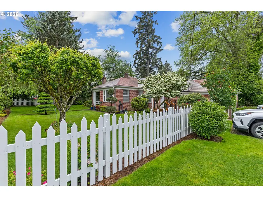 606 N Parkway Ave, Battle Ground, WA 98604 - #2
