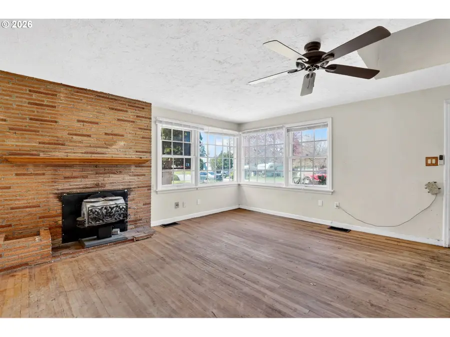 2607 E 26th St, Vancouver, WA 98661 - #2