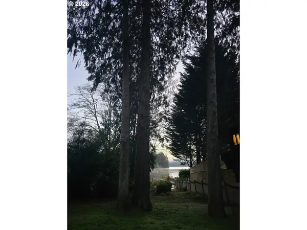 0544377 Bayberry Ln, Florence, OR 97439