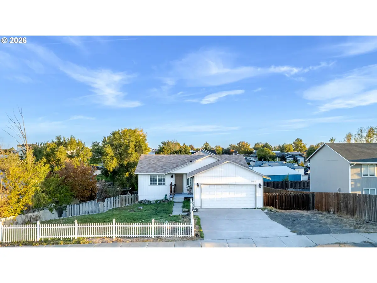 545 E Theater Ln, Hermiston, OR 97838 - #1