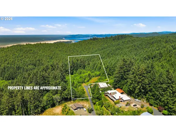481 Appian Way, WinchesterBay, OR 97467